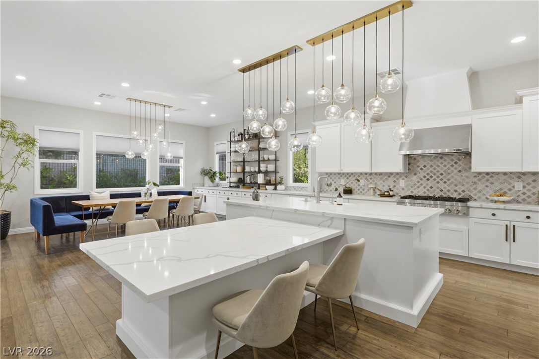 12014 Tramonto Avenue