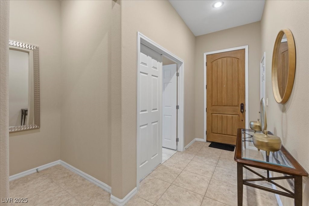 Henderson, Nevada 89011, United States, 3 Bedrooms Bedrooms, ,3 BathroomsBathrooms,Residential,Active,215117