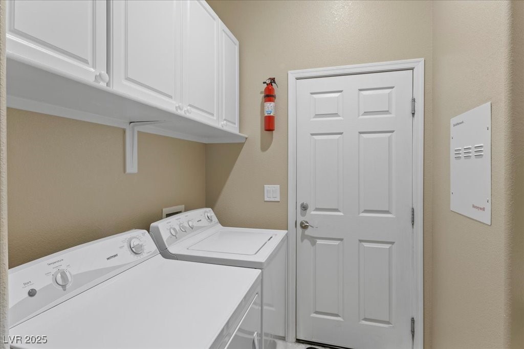 Henderson, Nevada 89011, United States, 3 Bedrooms Bedrooms, ,3 BathroomsBathrooms,Residential,Active,215117