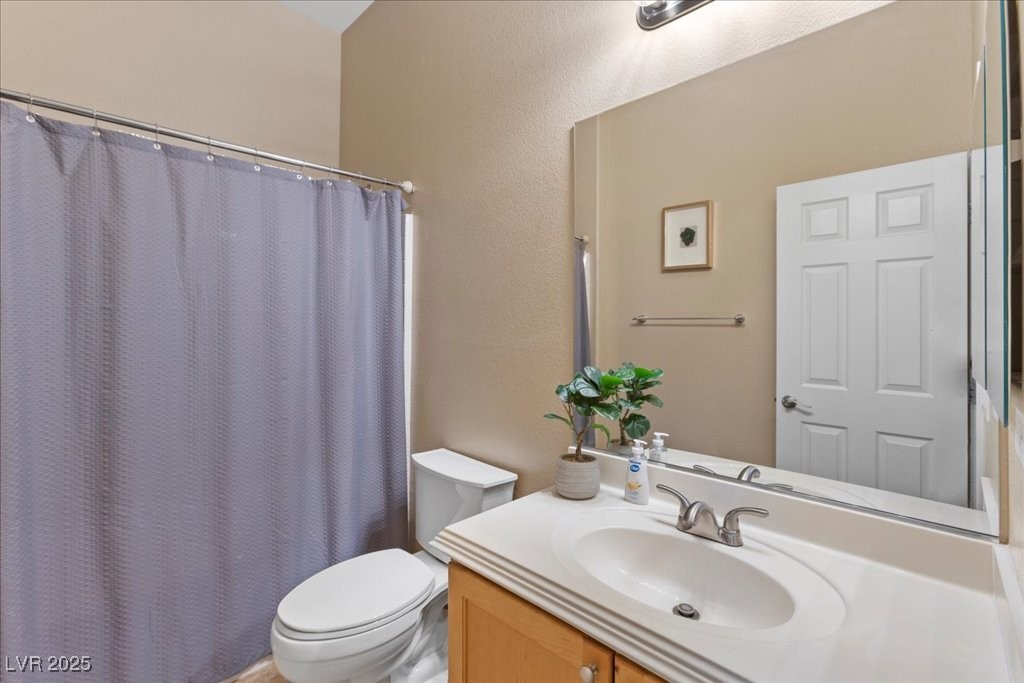 Henderson, Nevada 89011, United States, 3 Bedrooms Bedrooms, ,3 BathroomsBathrooms,Residential,Active,215117