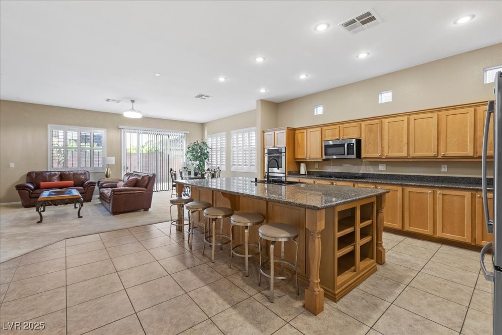 Henderson, Nevada 89011, United States, 3 Bedrooms Bedrooms, ,3 BathroomsBathrooms,Residential,Active,215117