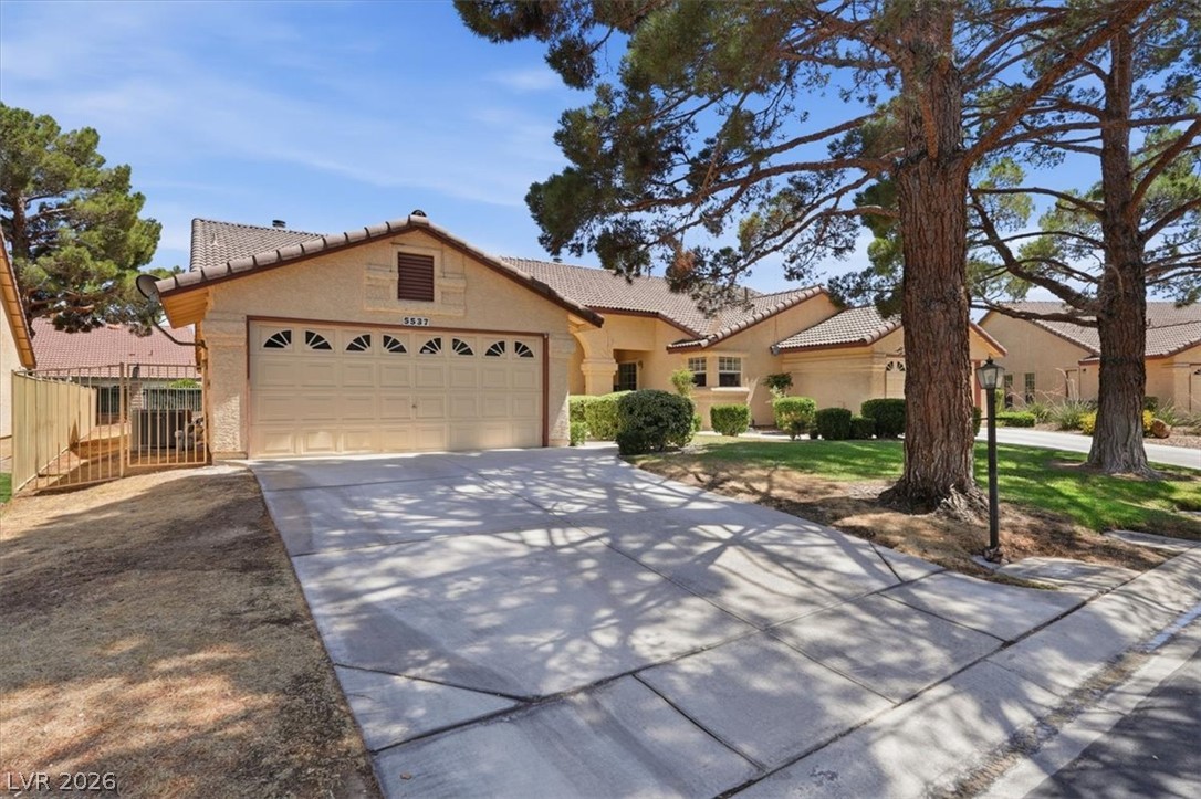 5537 Port Barrington Way