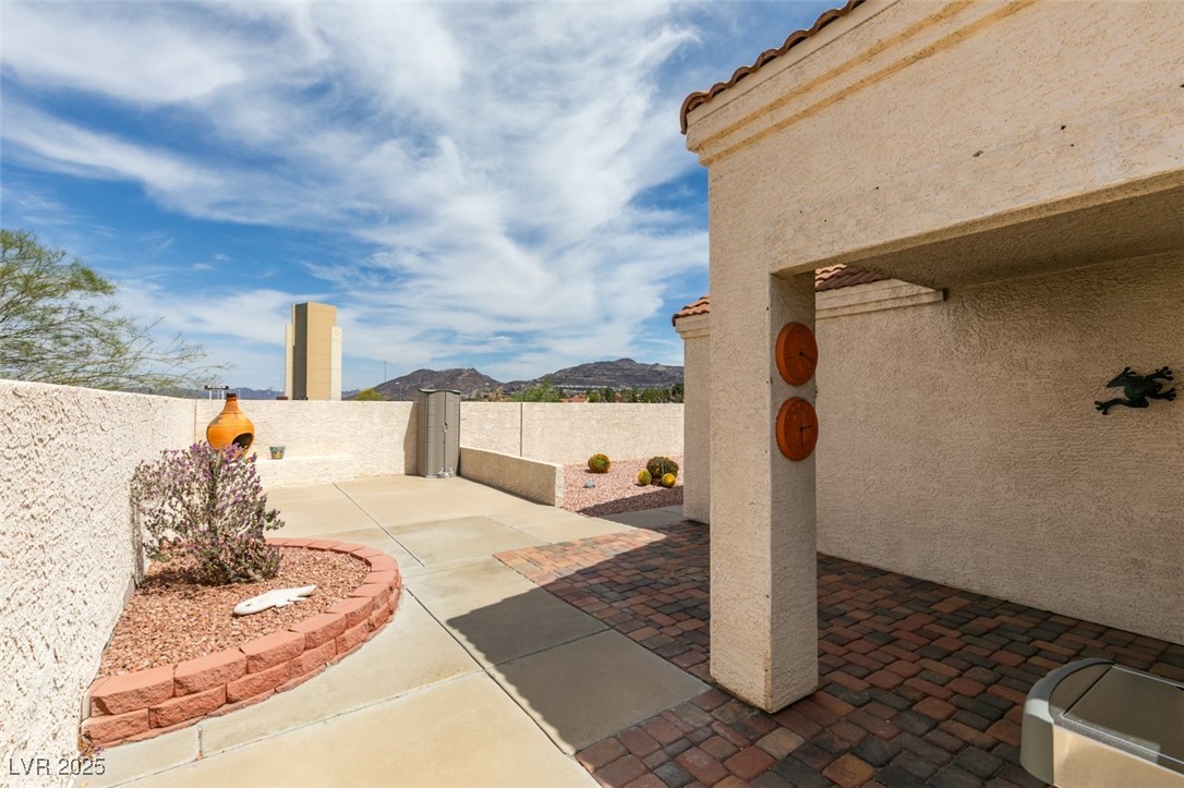 Henderson, Nevada 89074, United States, 3 Bedrooms Bedrooms, ,2 BathroomsBathrooms,Residential,Pending,140300