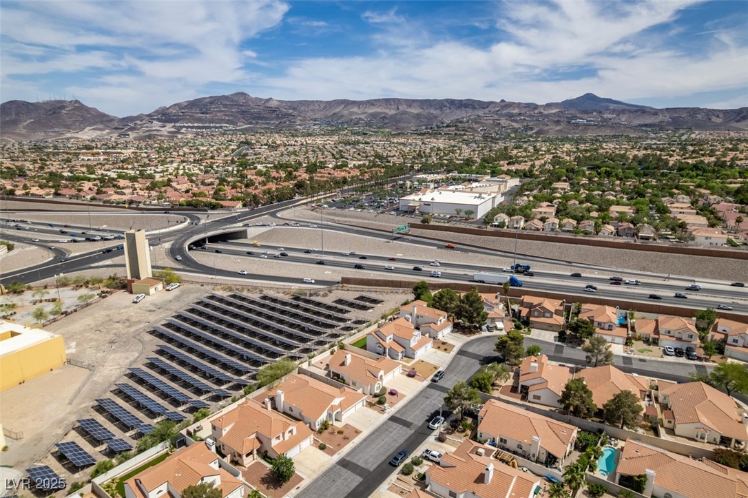 Henderson, Nevada 89074, United States, 3 Bedrooms Bedrooms, ,2 BathroomsBathrooms,Residential,Pending,140300