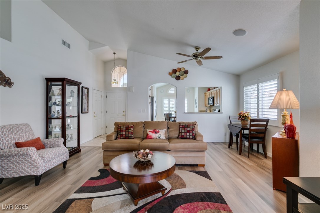 Henderson, Nevada 89074, United States, 3 Bedrooms Bedrooms, ,2 BathroomsBathrooms,Residential,Pending,140300