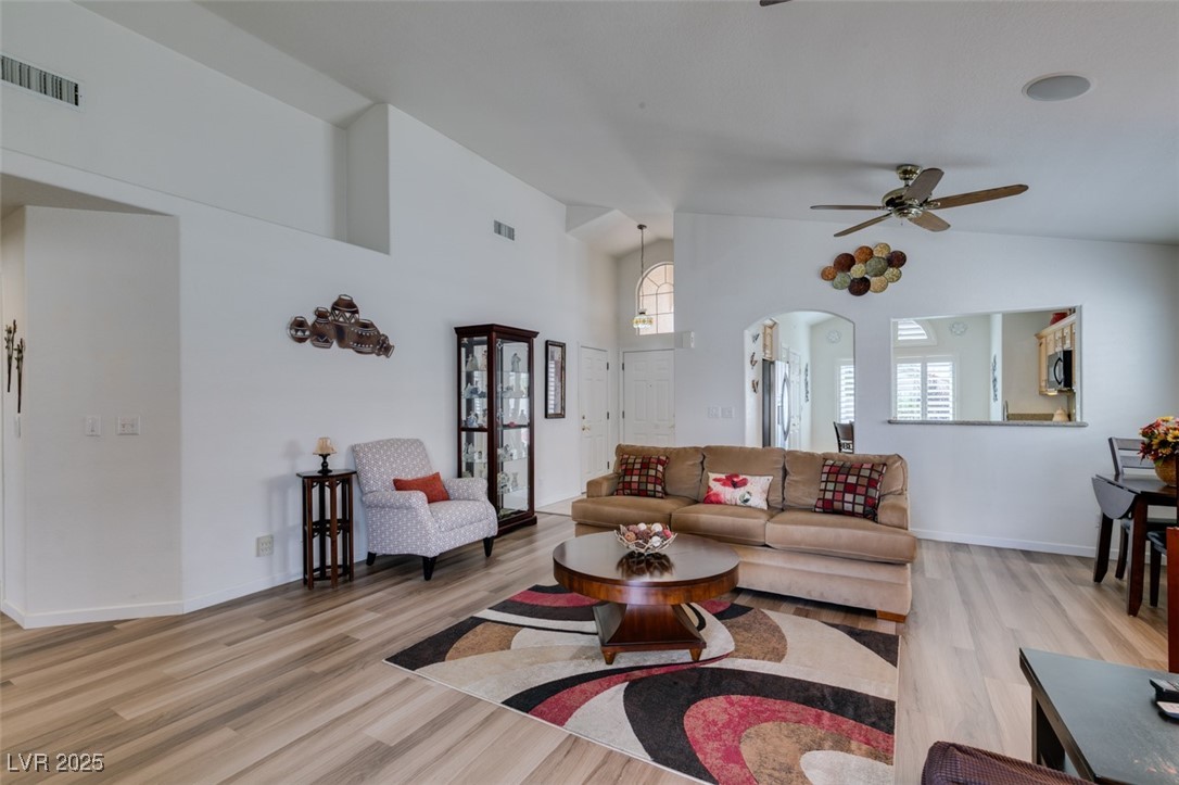 Henderson, Nevada 89074, United States, 3 Bedrooms Bedrooms, ,2 BathroomsBathrooms,Residential,Pending,140300