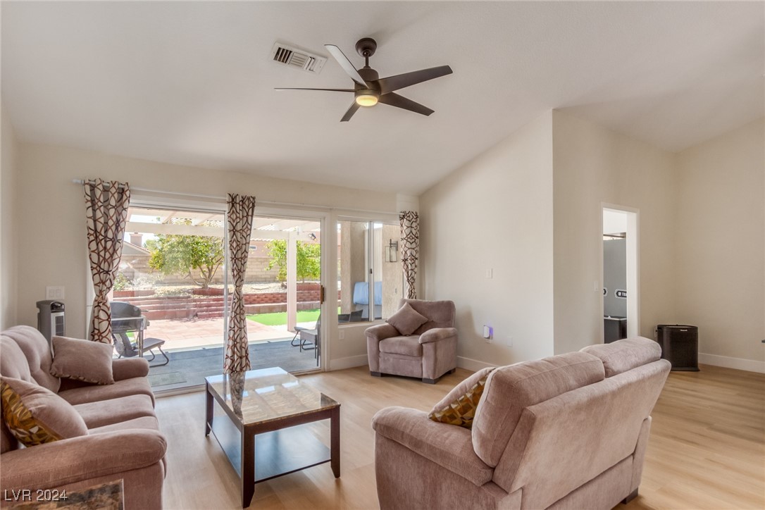 8705 Villa Ridge Drive, Las Vegas, Nevada image 8