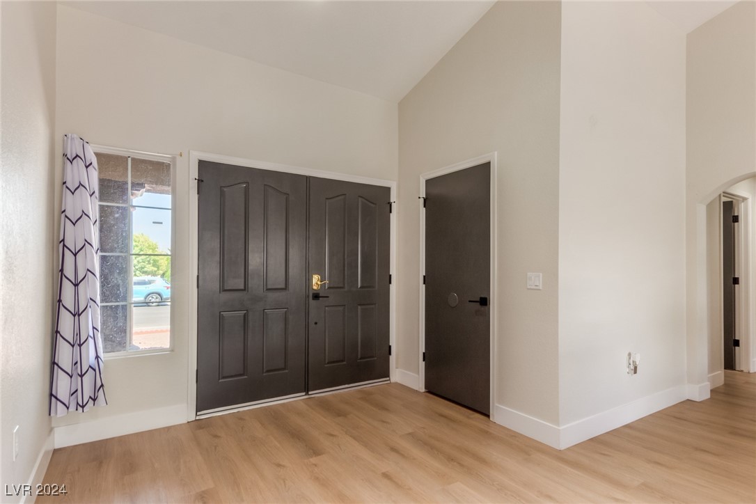 8705 Villa Ridge Drive, Las Vegas, Nevada image 5