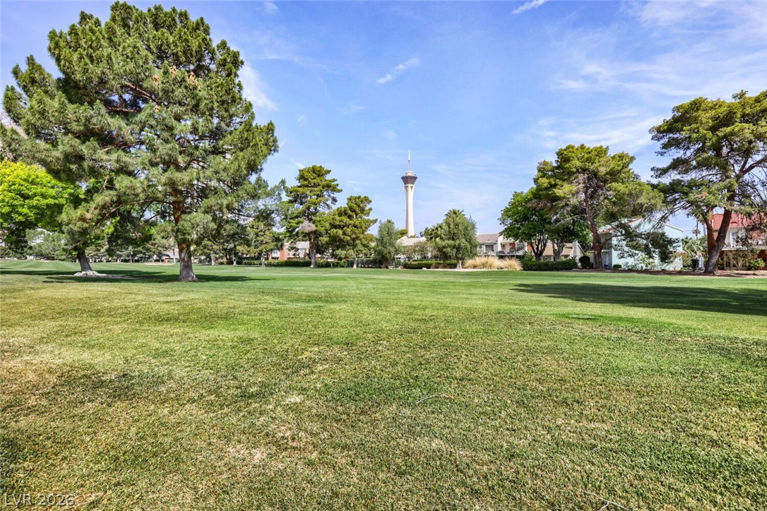 746 Oakmont Avenue 703