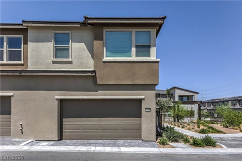 Townhouse For Rent - 11390 Crimson Ledge Avenue<br/> Clark County, Las Vegas, NV 89138