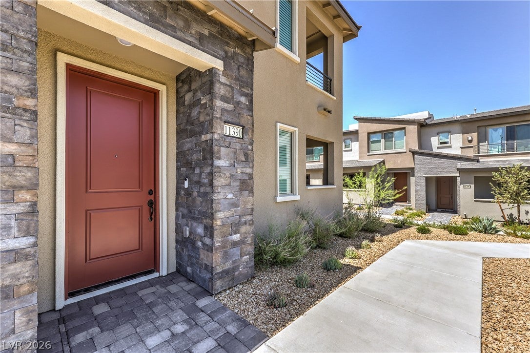 11390 Crimson Ledge Avenue