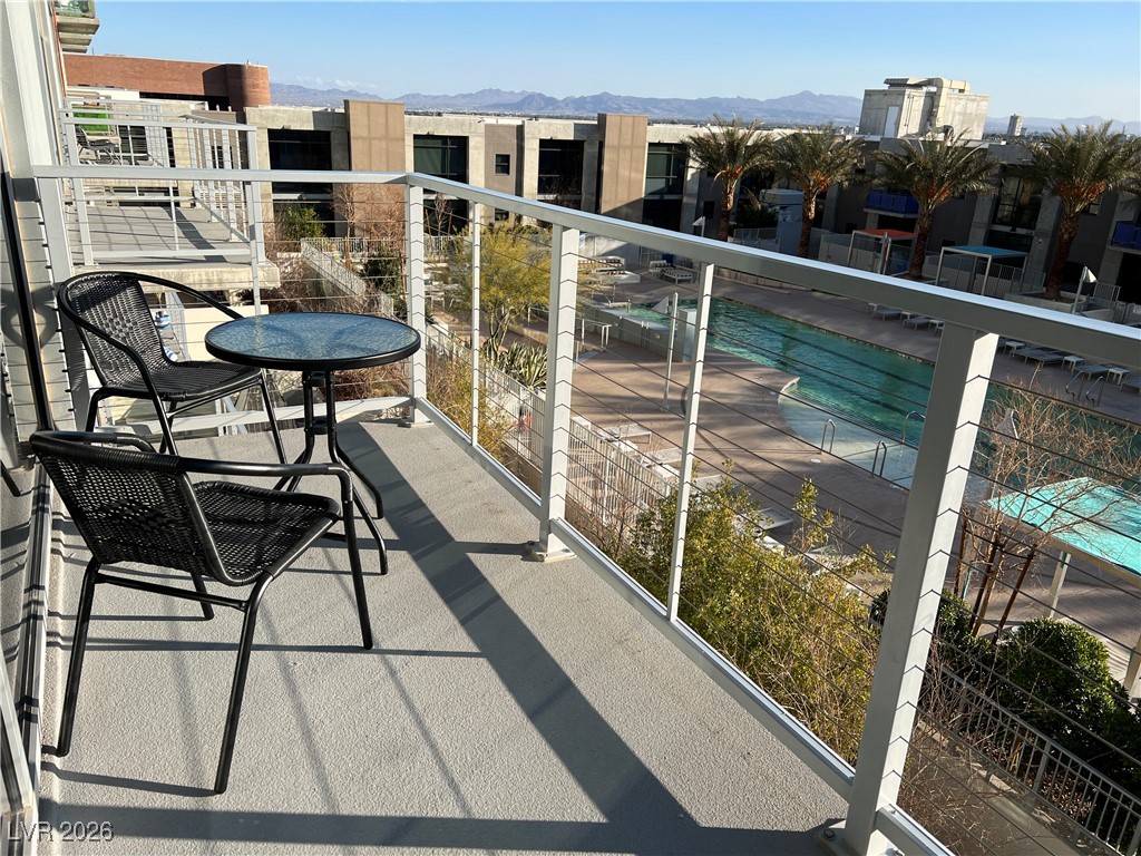 353 E Bonneville Avenue 811