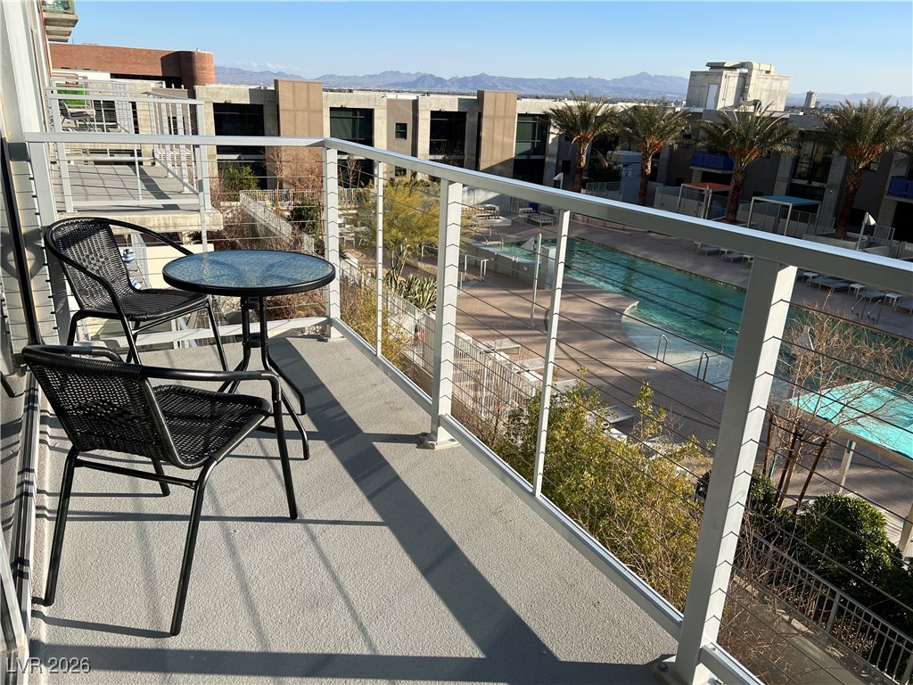 353 E Bonneville Avenue 811