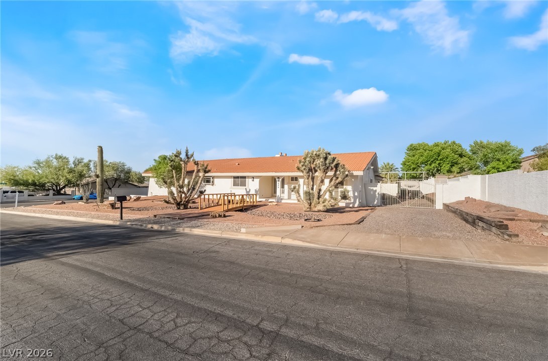 429 Crestway Road