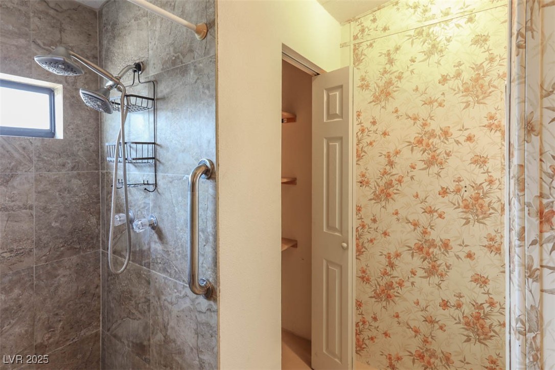 5572 Tres Piedras Road, Las Vegas, Nevada image 31