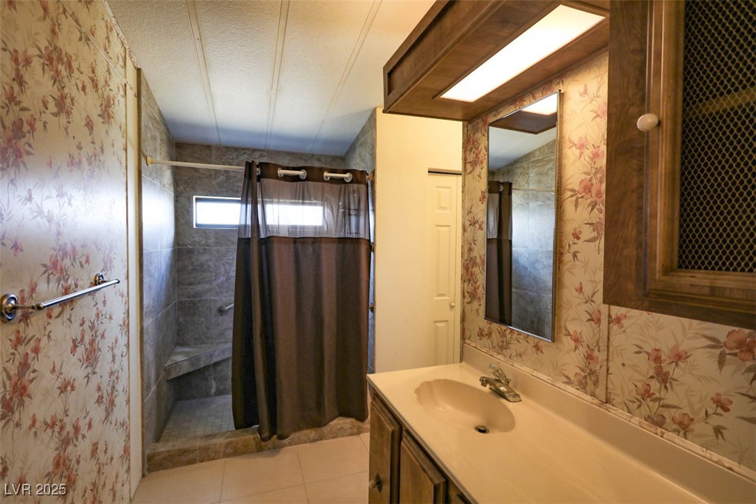 5572 Tres Piedras Road, Las Vegas, Nevada image 30
