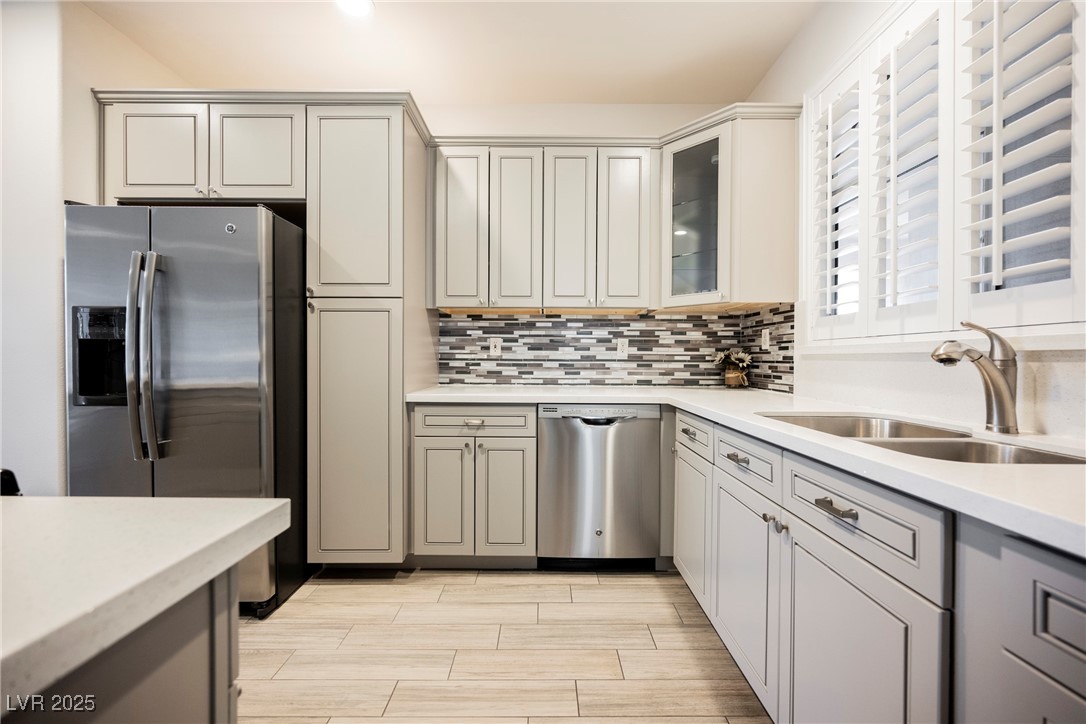 2050 W Warm Springs Road 1421