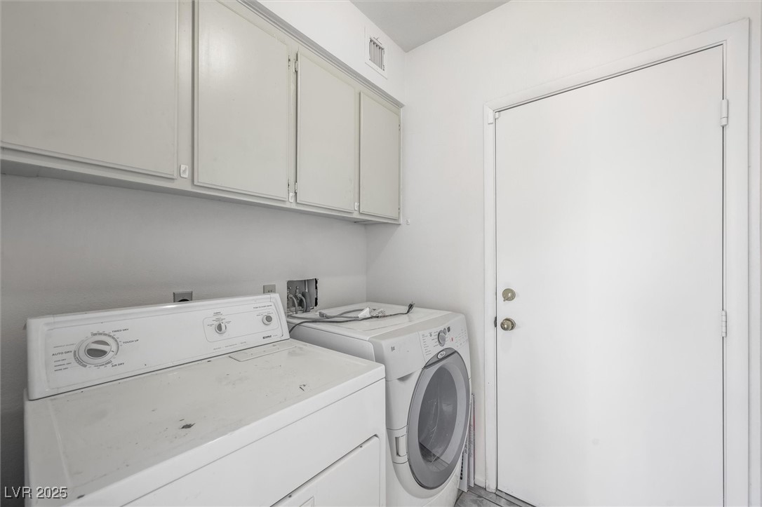 Henderson, Nevada 89014, United States, 3 Bedrooms Bedrooms, ,2 BathroomsBathrooms,Residential,Active,151439