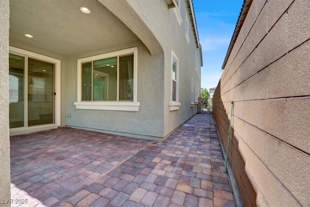 Las Vegas, Nevada 89166, United States, 4 Bedrooms Bedrooms, ,3 BathroomsBathrooms,Residential,Active,170630