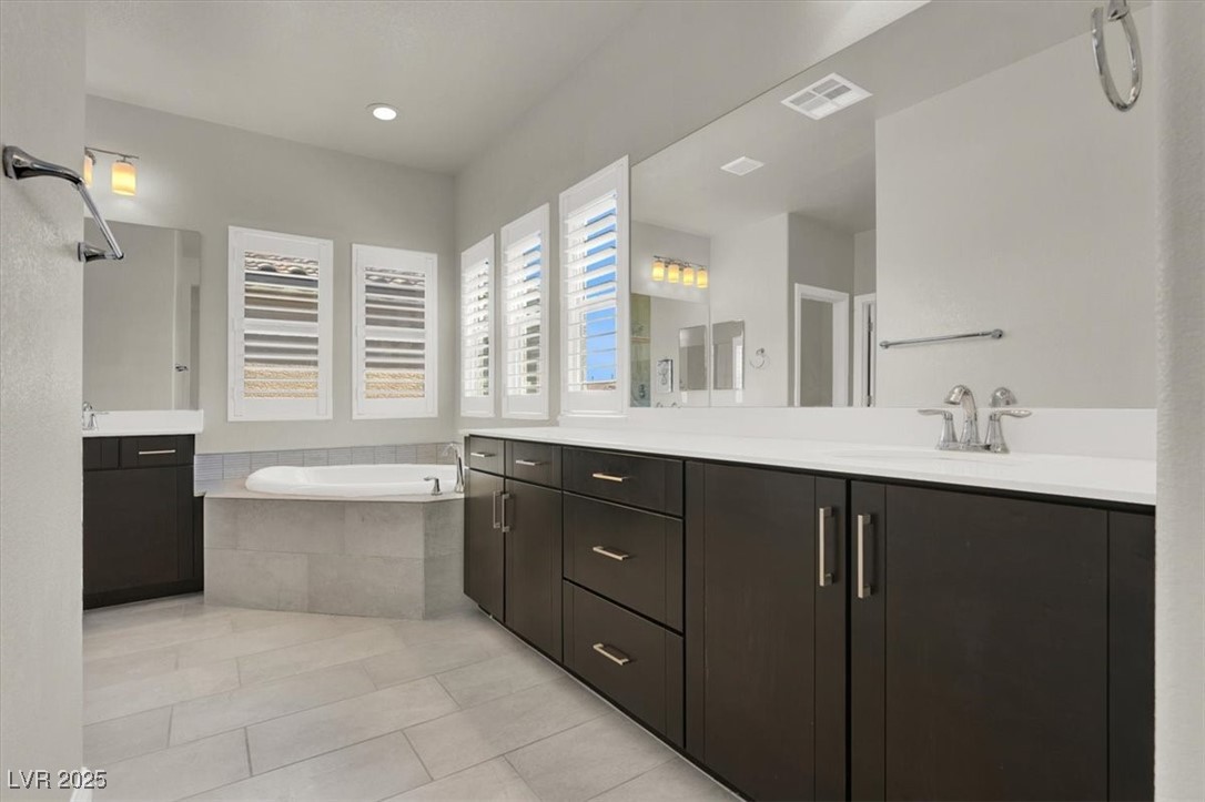 Las Vegas, Nevada 89166, United States, 4 Bedrooms Bedrooms, ,3 BathroomsBathrooms,Residential,Active,170630