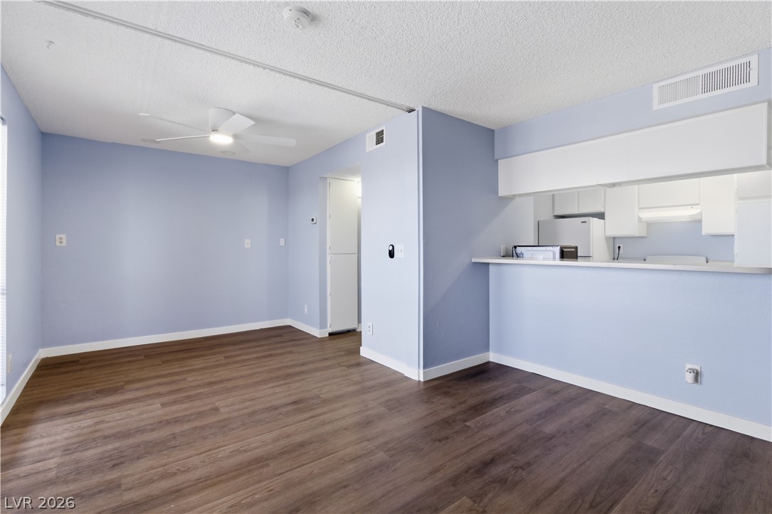 2221 W Bonanza Road 28