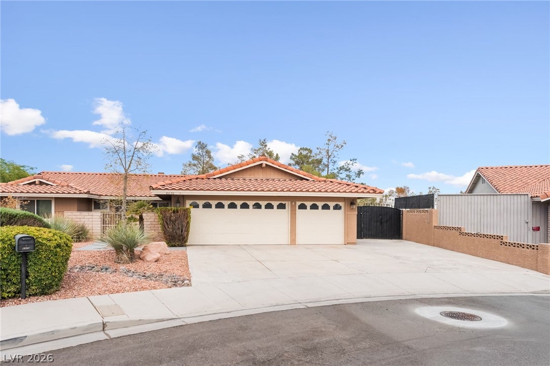 8320 W Eddy Stone Drive