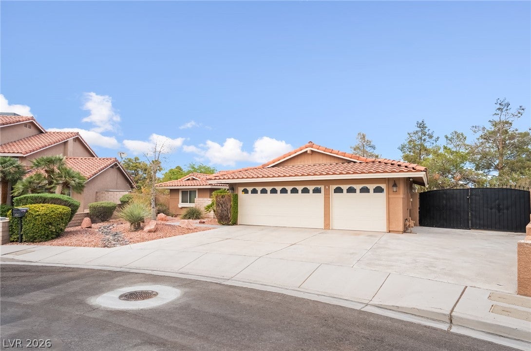 8320 W Eddy Stone Drive