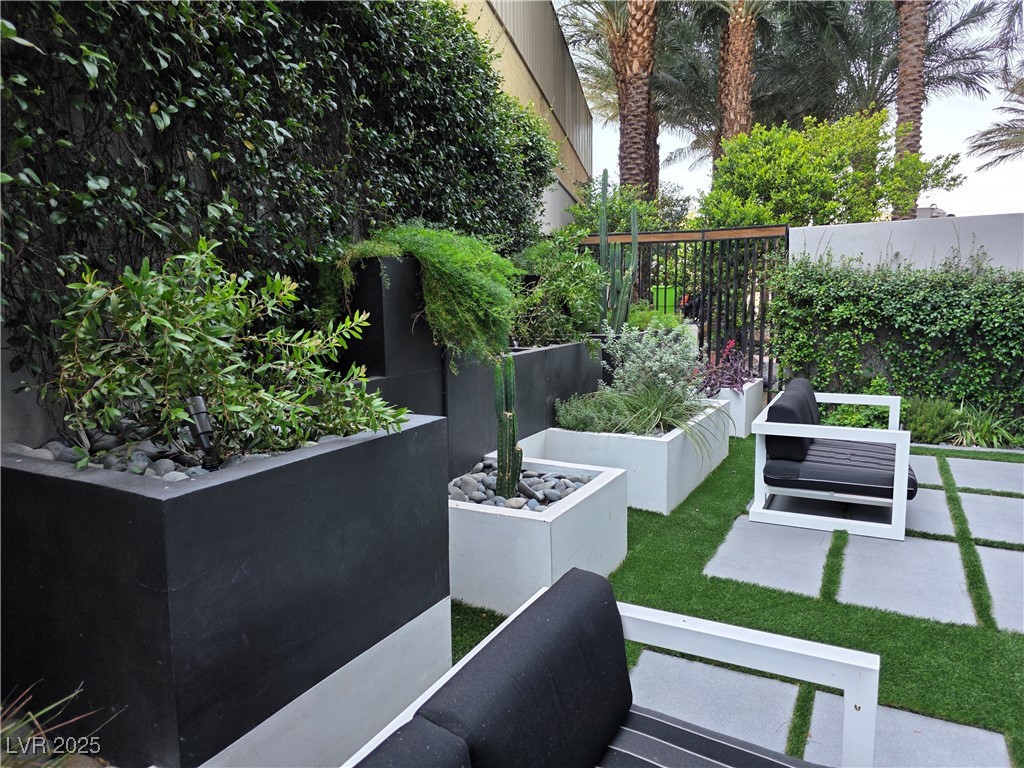 4471 Dean Martin Drive 1104