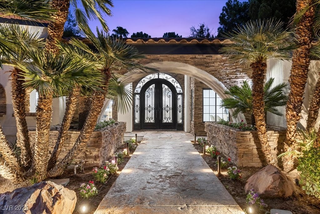 Henderson, Nevada 89014, United States, 4 Bedrooms Bedrooms, ,4 BathroomsBathrooms,Residential,Active,198890