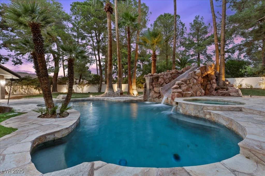 Henderson, Nevada 89014, United States, 4 Bedrooms Bedrooms, ,4 BathroomsBathrooms,Residential,Active,198890