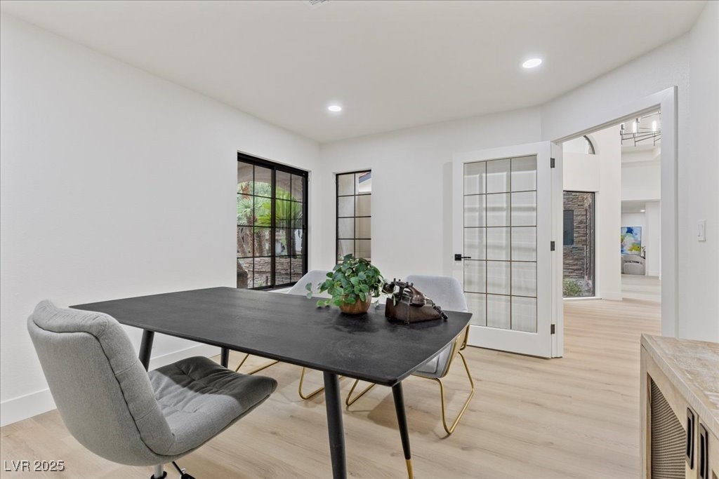 Henderson, Nevada 89014, United States, 4 Bedrooms Bedrooms, ,4 BathroomsBathrooms,Residential,Active,198890