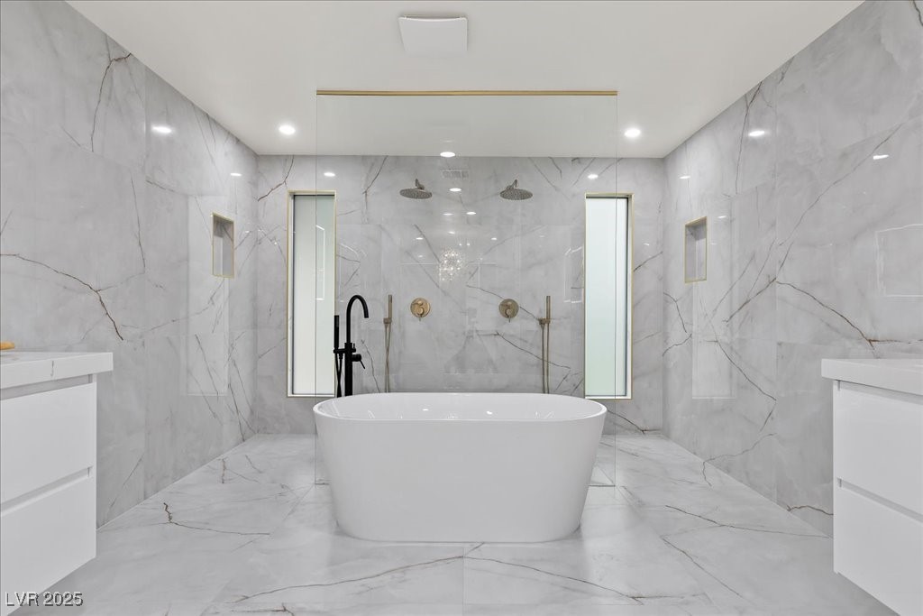 Henderson, Nevada 89014, United States, 4 Bedrooms Bedrooms, ,4 BathroomsBathrooms,Residential,Active,198890