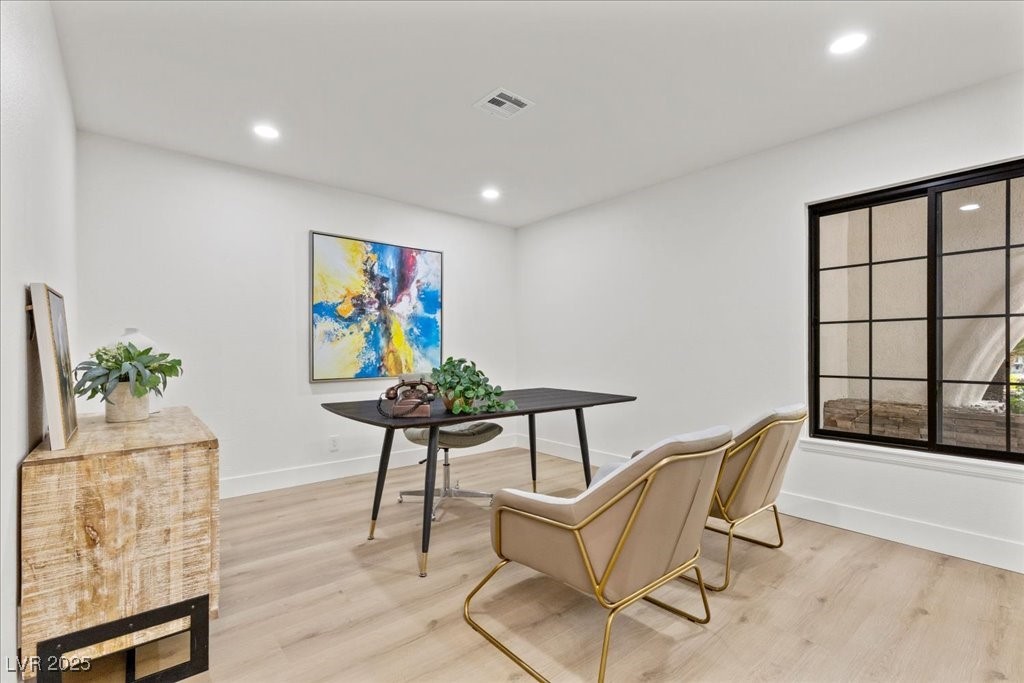 Henderson, Nevada 89014, United States, 4 Bedrooms Bedrooms, ,4 BathroomsBathrooms,Residential,Active,198890