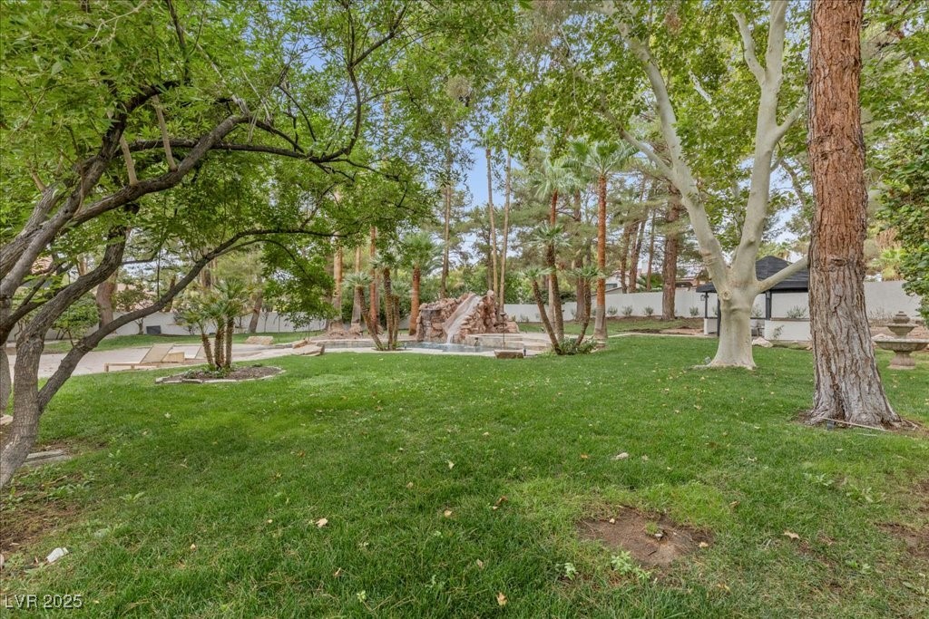 Henderson, Nevada 89014, United States, 4 Bedrooms Bedrooms, ,4 BathroomsBathrooms,Residential,Active,198890