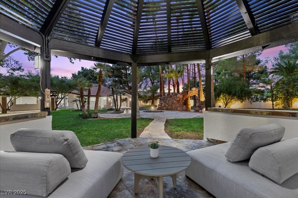 Henderson, Nevada 89014, United States, 4 Bedrooms Bedrooms, ,4 BathroomsBathrooms,Residential,Active,198890