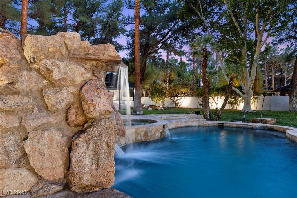 Henderson, Nevada 89014, United States, 4 Bedrooms Bedrooms, ,4 BathroomsBathrooms,Residential,Active,198890