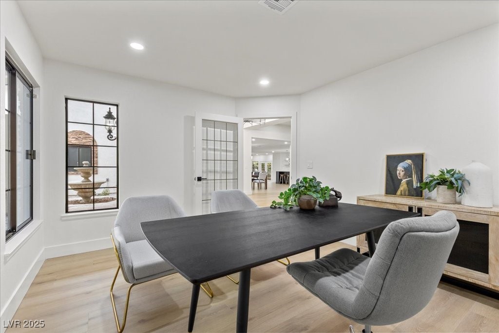 Henderson, Nevada 89014, United States, 4 Bedrooms Bedrooms, ,4 BathroomsBathrooms,Residential,Active,198890