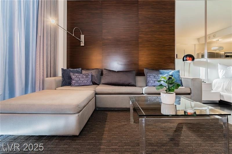 4381 W Flamingo Road 1212