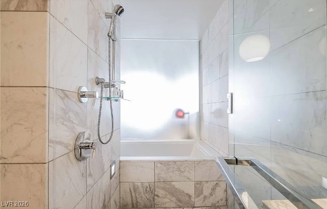 4381 W Flamingo Road 1212