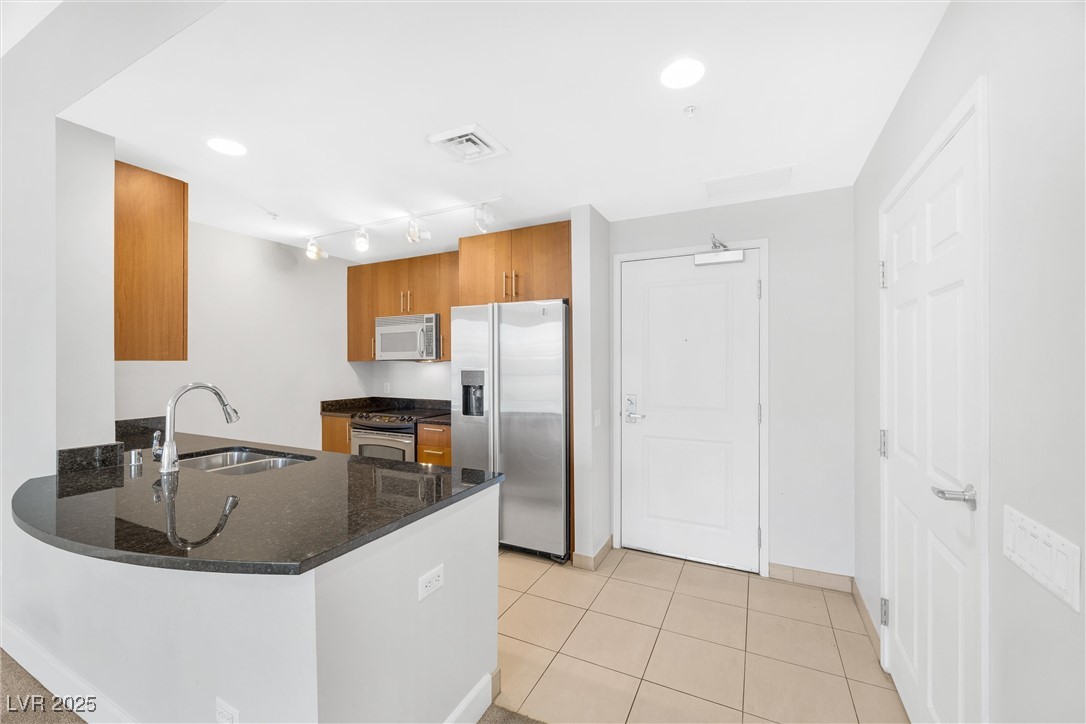 200 W Sahara Avenue 206