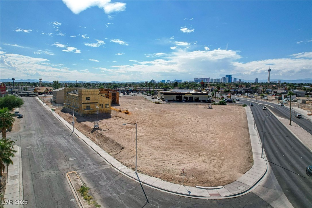 Eastern & 25th Street