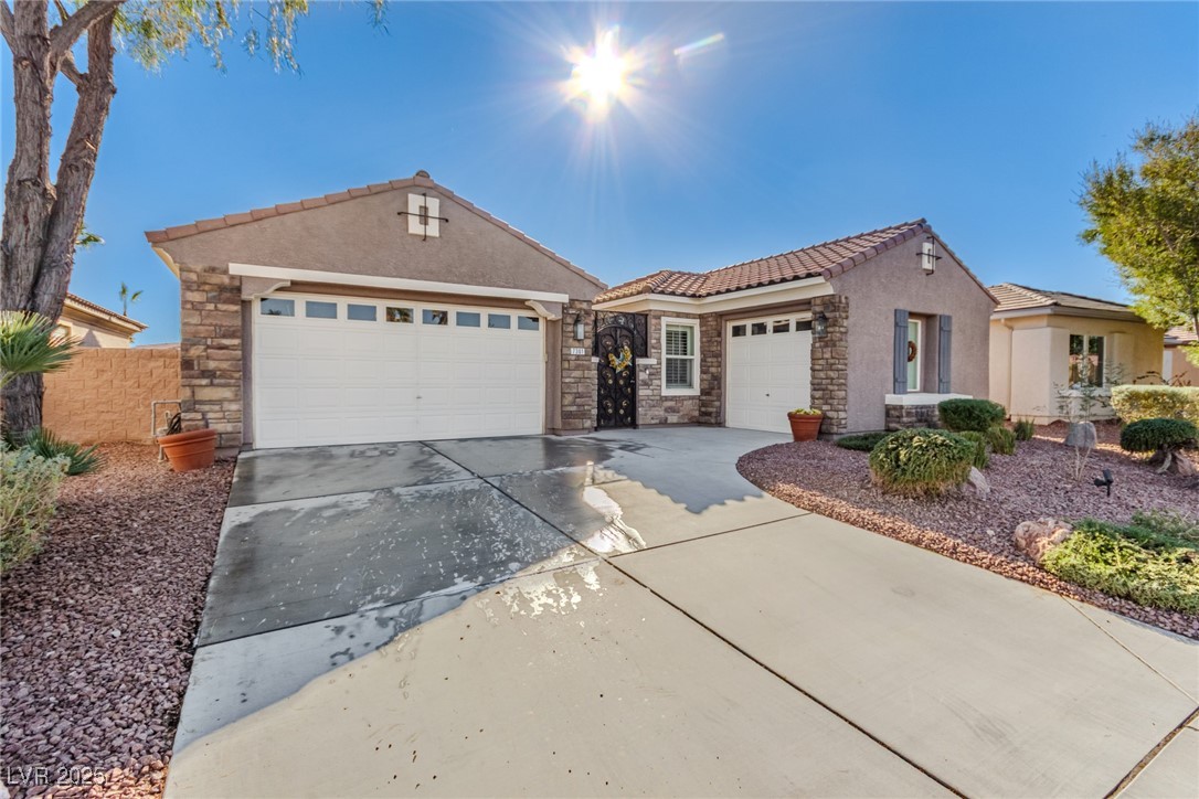 7301 Royal Melbourne Drive