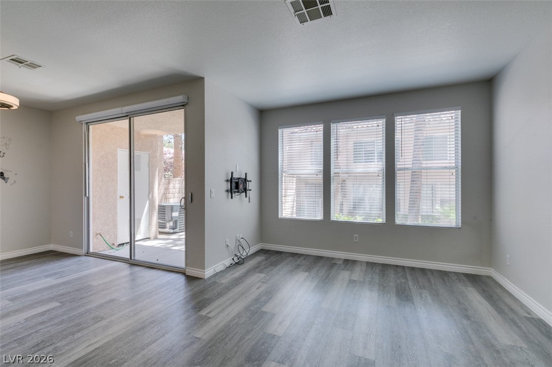 251 S Green Valley Parkway 3812
