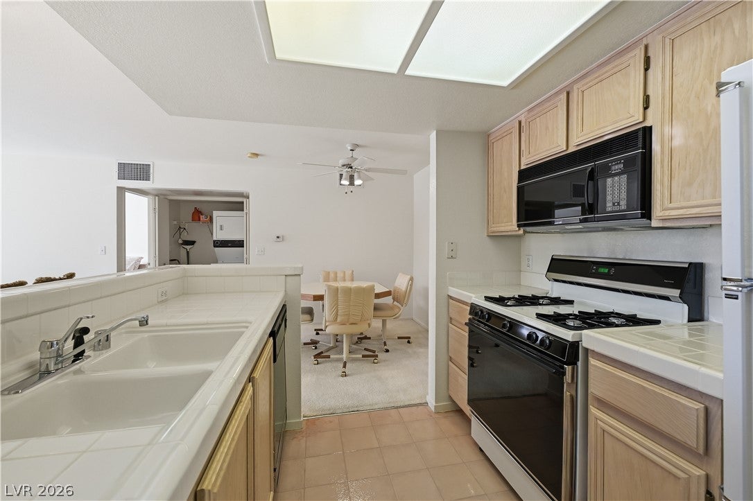1908 Rio Canyon Court 206
