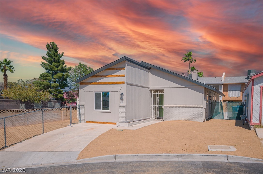 2323 El Cerrito Circle