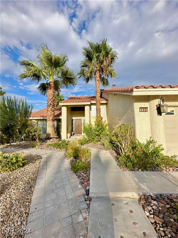 390 Rushing Creek Court, Henderson, Nevada image 3