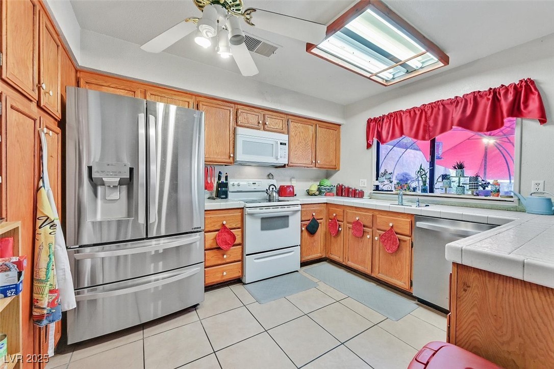 Las Vegas, Nevada 89121, United States, 3 Bedrooms Bedrooms, ,3 BathroomsBathrooms,Residential,Active,183320