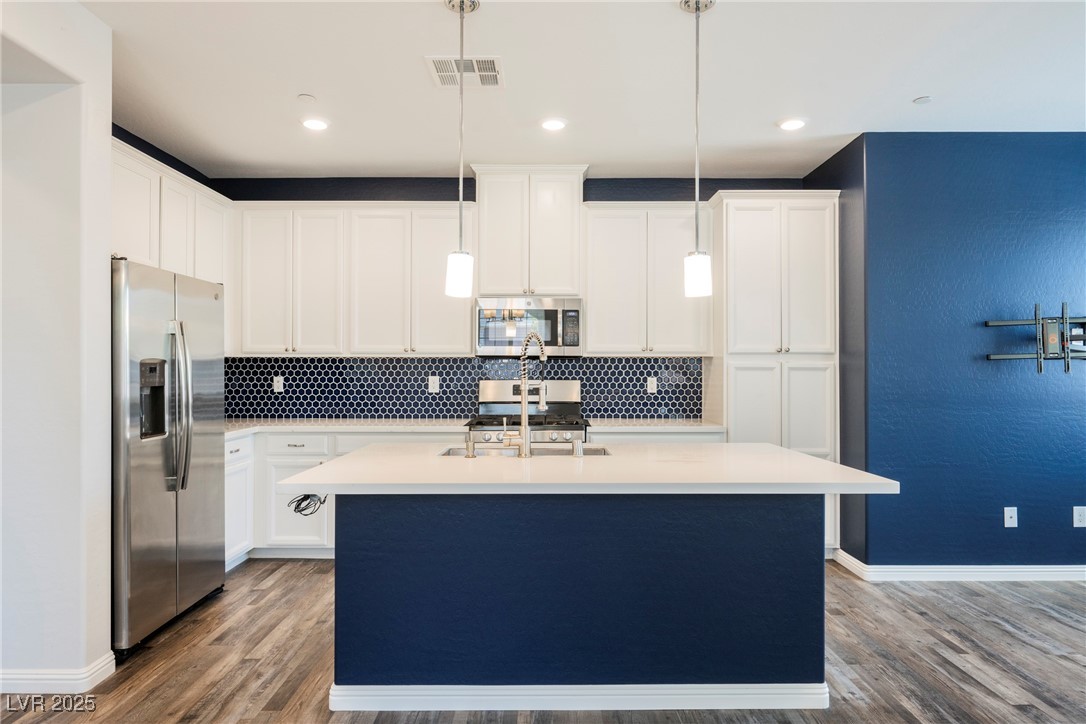 8493 Insignia Avenue 102