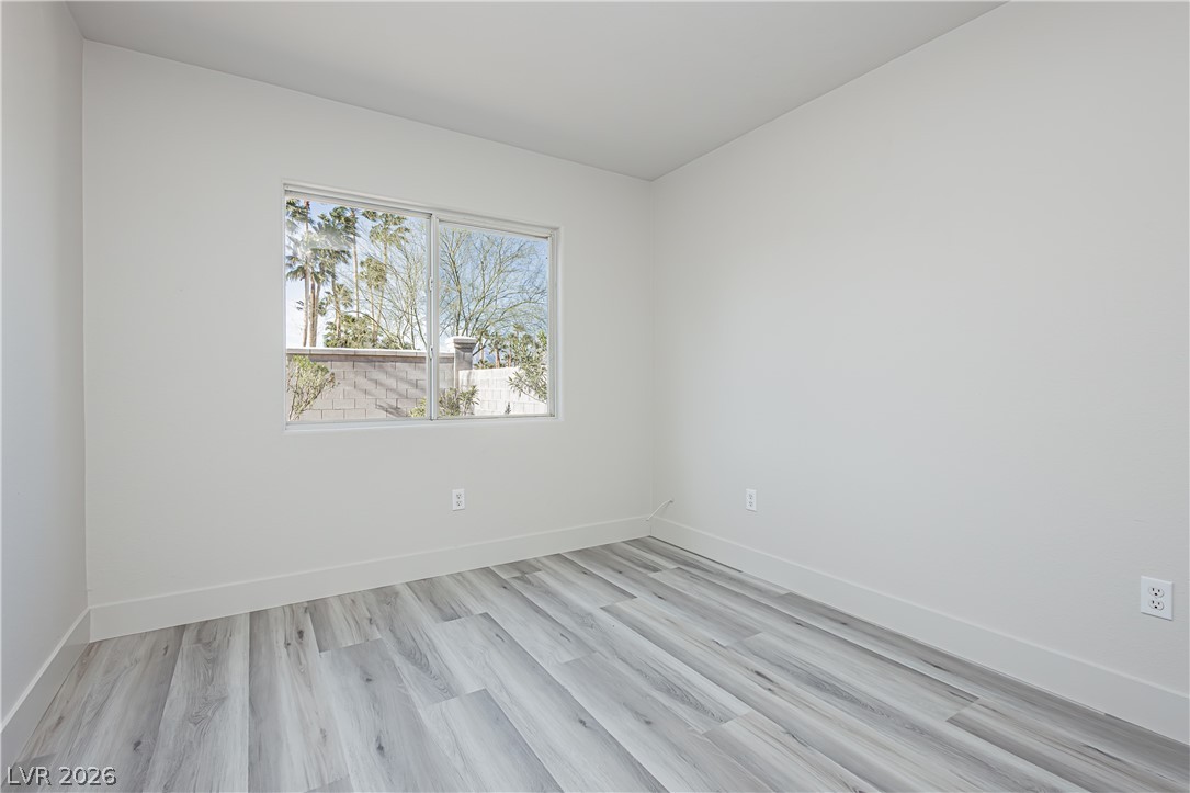 7816 Sparrowgate Avenue