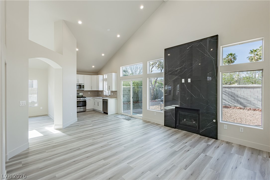 7816 Sparrowgate Avenue